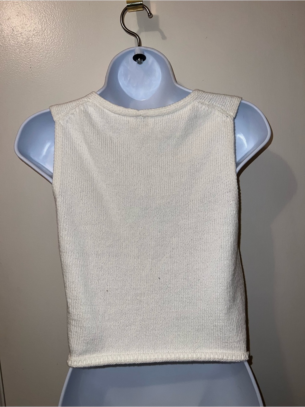 Aritzia Cream Knit V-Neck Button-Front Tank - Picture 6 of 8